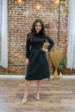 Load image into Gallery viewer, Honeydrizzle Long Sleeves Dress (Black)

